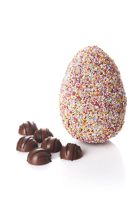 Milk Chocolate Pixel Egg and Soft Salted Caramels