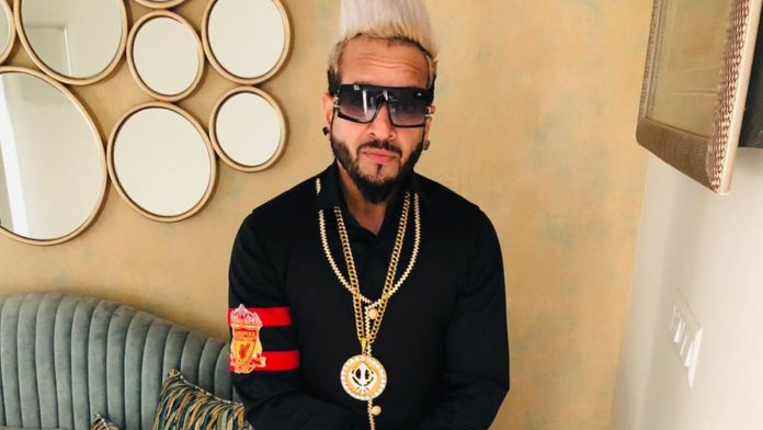 Jazzy B pays tribute to Sidhu Moosewala calling him a superstar