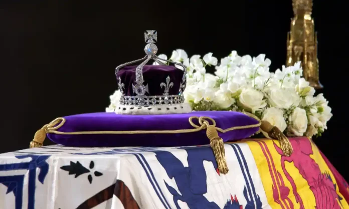 The queen mother's coffin and coronation crown, which includes the Koh-i-noor diamond. Photograph: Tim Graham Photo Library/Getty Images